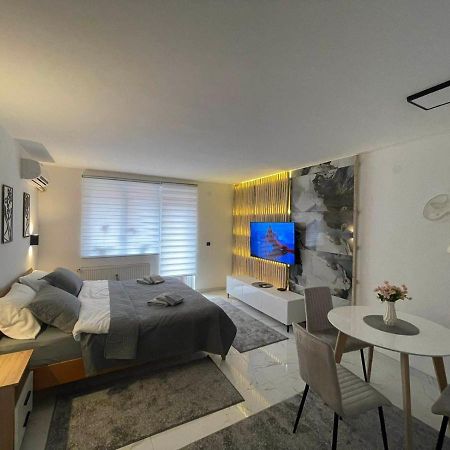 Apartman Afrodita Lux 1 Ni Exteriör bild